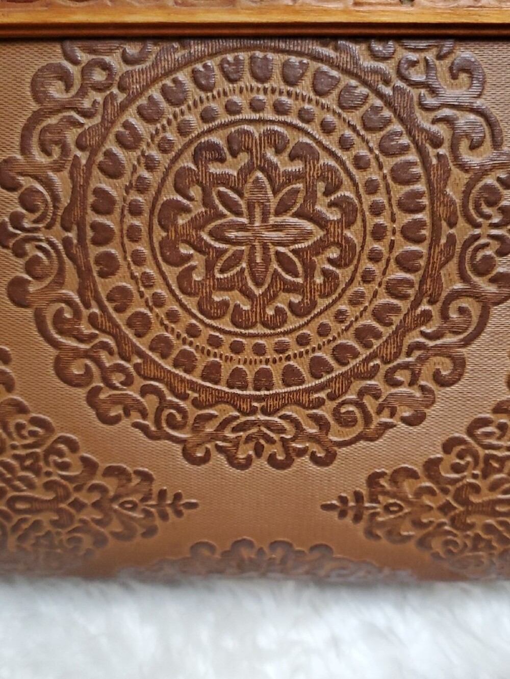 Vintage Mandala Embossed Leather Wooden Box Handcrafted Clutch with Top Handle - Picture 8 of 9